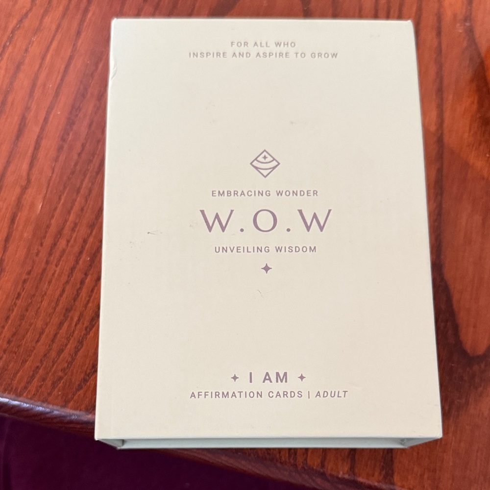 W.O.W. Embracing Wonder 'I AM' Affirmation Cards - Cream & Lavender